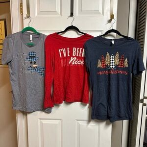 Christmas Holiday Graphic T-Shirts Set Sz. M